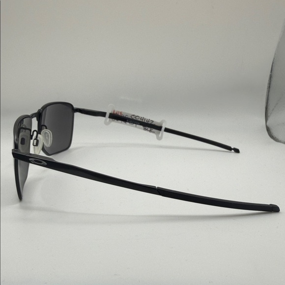 Oakley Black Sunglasses OO4142 No Case - Picture 3 of 4
